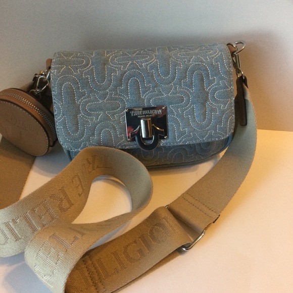 True Religion NWOT Blue Chic Denim Crossbody Bag Wide Canvas Strap Has Coin Bag - Picture 1 of 11